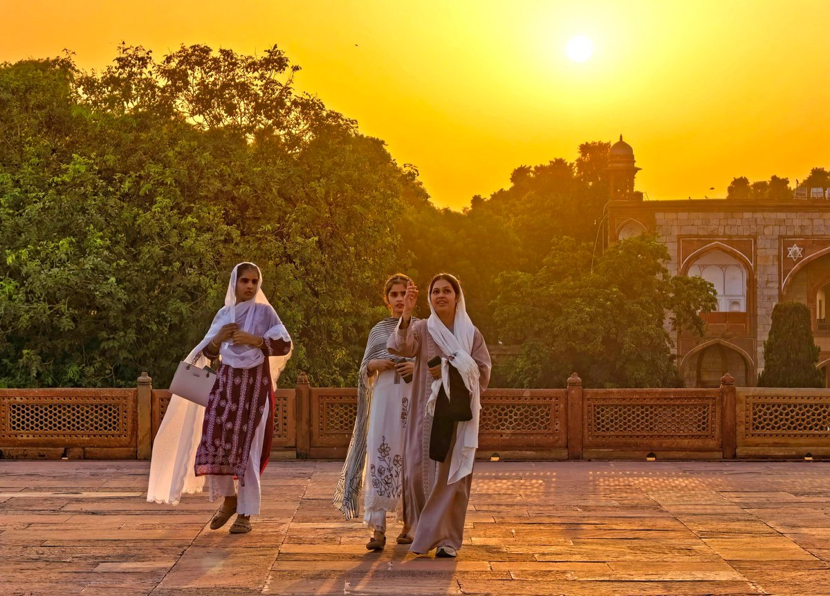 XHNews's tweet photo. India is a South Asian country with a long-standing civilization. Its capital, New Delhi, located on the banks of the Yamuna River, serves as the country's political and cultural center. Enjoy a glimpse of #NewDelhi https://t.co/Uqg0Jtp2xO https://t.co/S82esQigUy