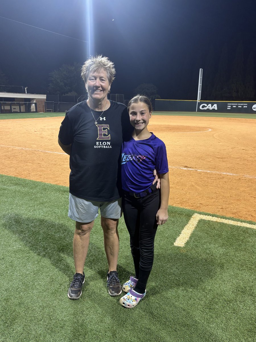 lillian_culp14's tweet photo. I had a great time at @ElonSoftball camp!! It was awesome to meet the coaches and players, learned a lot, played on a beautiful field, and can’t wait to watch the team play this fall! Thank you @CarleyDavis22 for putting on this camp! https://t.co/dzJ8PKoAeJ