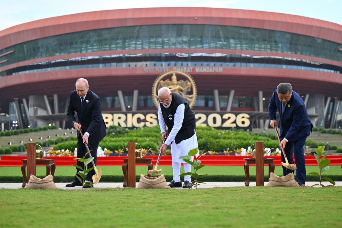 BJP4Gujarat's tweet photo. माननीय प्रधानमंत्री श्री @narendramodi जी ने ब्रिक्स देशों के नेताओं के साथ वृक्षारोपण कर पर्यावरण संरक्षण और हरित भविष्य का संदेश दिया। 

#BRICS2026 https://t.co/BeiQdIxE8H