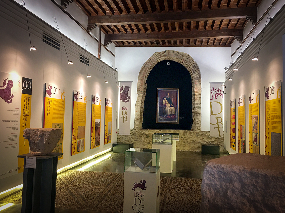 ivanfamil's tweet photo. La rectificación tardó más de ochocientos años en llegar. En 2013, la UNESCO reconoció formalmente los Decreta de 1188 en el registro de la Memoria del Mundo, otorgando a la ciudad de León el título oficial de cuna del parlamentarismo. https://t.co/3I1O50bjv5