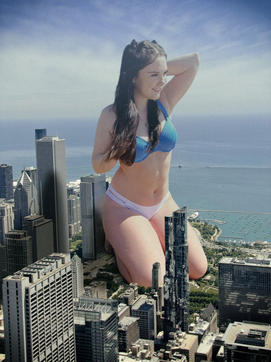 reverseothello's tweet photo. big in chicago https://t.co/S6rIPLcxPz