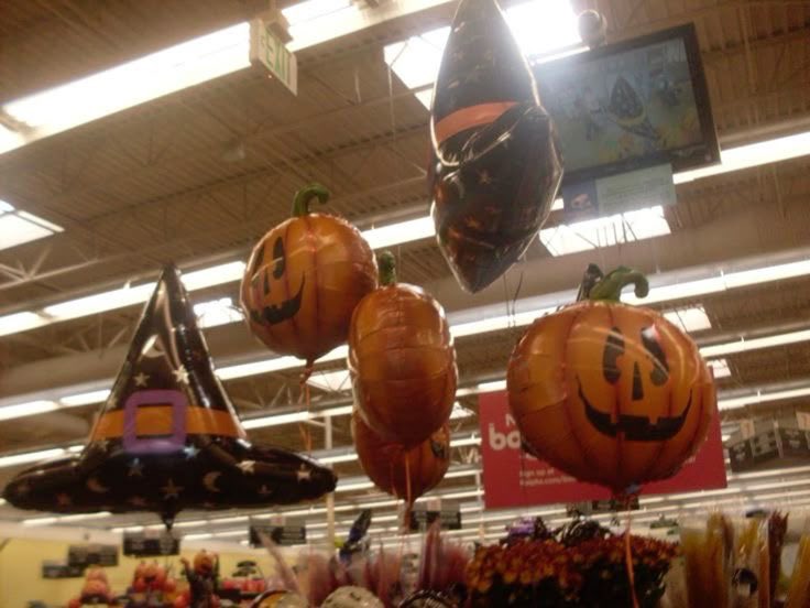 preskoolbun's tweet photo. halloween nostalgia ⋆˚꩜｡🍂 https://t.co/1qK46iBjvd