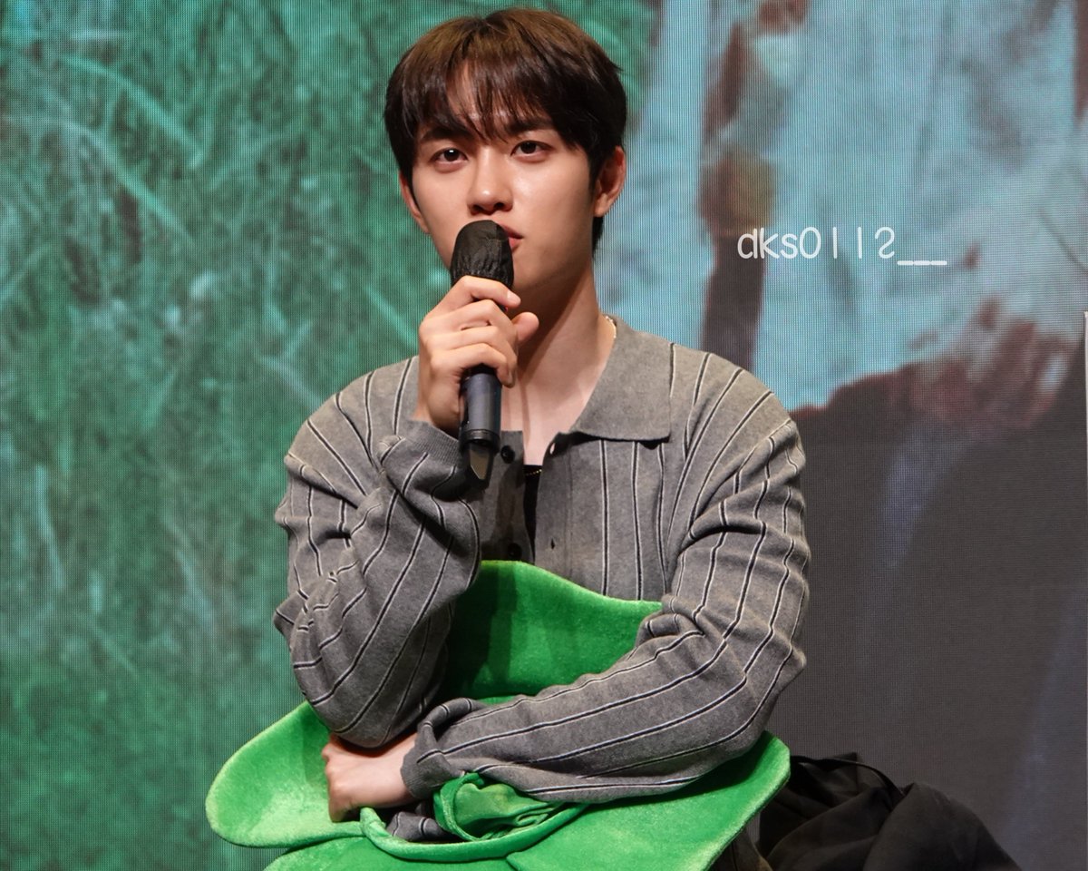 dks0112_____'s tweet photo. 20260911 팬싸
완전 애기네🙈
#도경수 
#dohkyungsoo https://t.co/L1IHHd0HWC