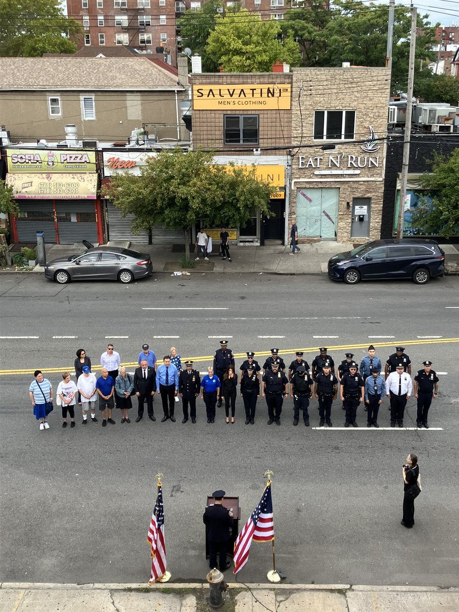 NYPD61Pct's tweet photo. Yesterday, we remembered the lives of those who made the ultimate sacrifice 25 years ago on September 11, 2001. We honor their courage, their sacrifice, and the countless lives forever impacted by that tragic day.

We will never forget. https://t.co/7LHZXrRq7z