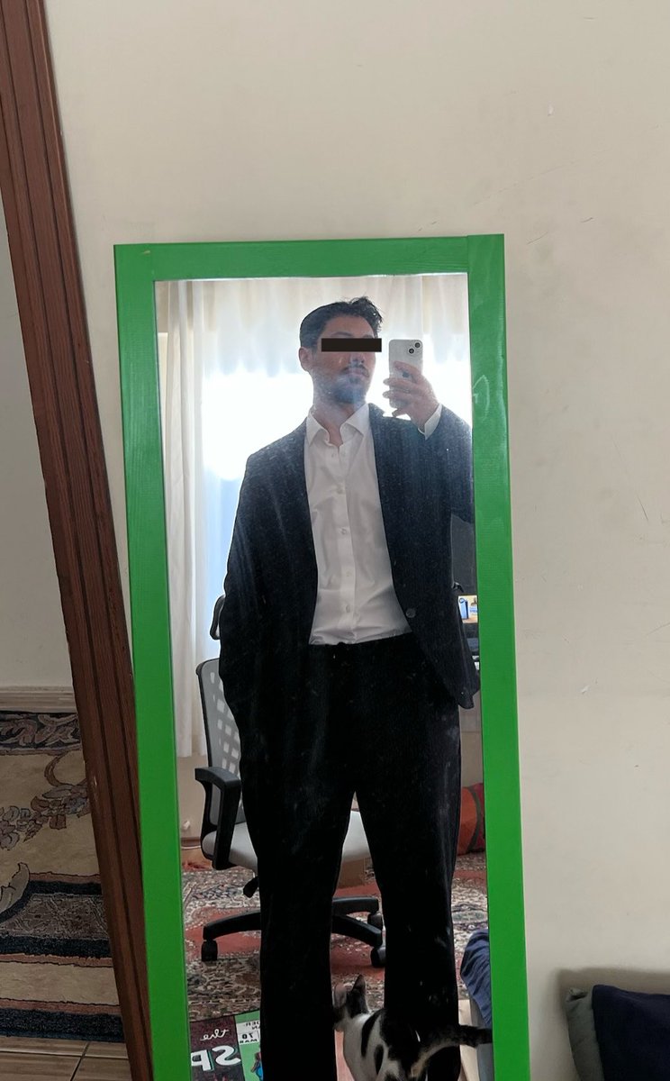 Alfinho0's tweet photo. Kimse evlenmiyor diye takimi da giyemiyoruz bosuna mi aldik bunu https://t.co/k9Gn3mOD70