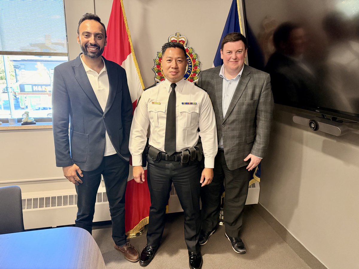 ArpanKhanna's tweet photo. @AndrewLawton and I sat down with London Police Chief Truong to talk about restoring safe streets.

We need to go after repeat violent offenders, end catch-and-release laws, bring back tougher sentences, and give frontline officers the support they need. @lpsmediaoffice https://t.co/uzNWvr2MuK