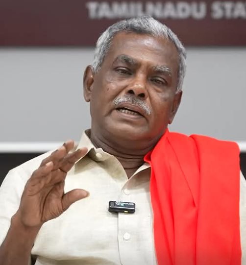 TVK_NewsTrichy's tweet photo. திமுக தலைவர்களான ஆ.ராசா, சேகர்பாபு போன்றோர்  தமிழ் நாடு முதலமைச்சர் விஜய் அவர்களையும், @CMOTamilnadu அமைச்சர் நிர்மல் குமாரையும் @CTR_Nirmalkumar தொடர்ந்து அநாகரிகமாகவும் தரங்கெட்டும் பேசி வரும் நிலையில், 'நடுநிலை' பேசும் இடதுசாரிகள் இதுவரை வாய் திறக்காதது ஏன்?

இதேபோன்று ஒரு சிறிய விமர்சனம் TVK தரப்பில் இருந்து வந்திருந்தால், இந்நேரம் 1ஒரு மணி நேரத்திற்குள் கண்டன அறிக்கை விட்டு, ஆதரவை திரும்பப் பெறுவோம் என மிரட்டியிருப்பீர்களே!

கடந்த காலத்தில் திமுகவிடம் பெற்ற தேர்தல் நிதியா (Election Fund) அல்லது வேறு ஏதேனும் மறைமுக டீலிங்கா (Underground Dealings) 
இந்த கள்ளமௌனத்திற்கு காரணம்?

TVK உங்களிடம் மரியாதையுடன் நடந்து கொண்டாலும் சிறிய விஷயத்திற்கு கூட கொந்தளித்து எதிர்த்துப் பேசும் நீங்கள், கடந்த 5 ஆண்டுகால திமுக ஆட்சியில் எவ்வளவு அநீதிகள் நடந்தும் செவிடர்களைப் போல் மௌனமாக இருந்தது ஏன்?

நேர்மையாக ஆதரவு தர விருப்பமிருந்தால் தாருங்கள், இல்லையெனில் ஆதரவை வாபஸ் பெற்று வெளியேறுங்கள்! இந்த போலி நடுநிலை நாடகத்திற்கு வரும் தேர்தலில் மக்கள் நிச்சயம் தகுந்த பாடம் புகட்டுவார்கள்!

@CPI_TamilNadu @cpimtn @Veerapandian_ @PShanmugamCPIM