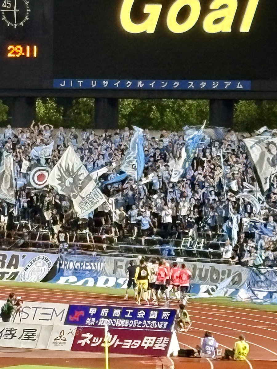 arai_manami's tweet photo. 素晴らしいゴールを決めてくれた
#川合徳孟 選手へ。#藤原健介 選手から『うまい！速い！かわいい🩵』とのメッセージ😆 #ジュビロ磐田
#ジュビロ大好き #チームを勝たせる選手 #甲府キラー #去年もここでゴラッソ #かわいい https://t.co/ocgRdYbepu