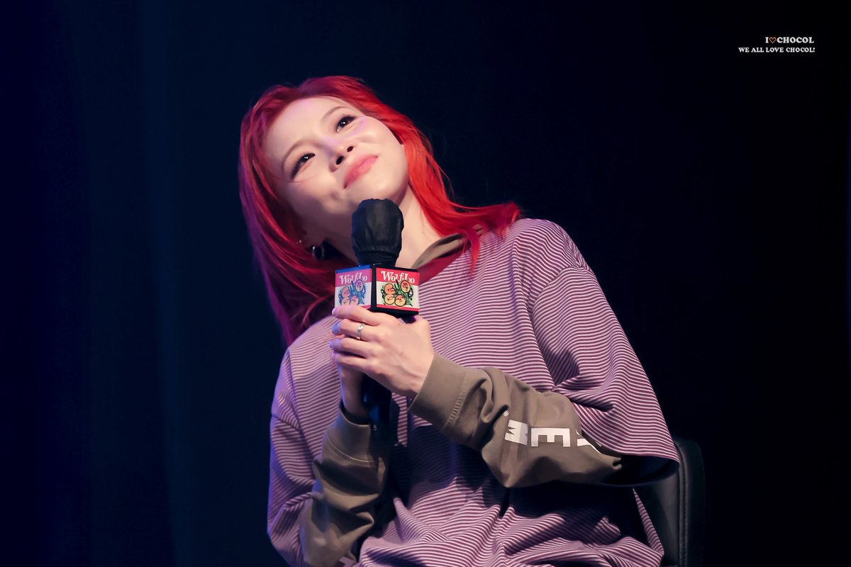 iS2chocol's tweet photo. #초콜 #CHOCOL 🎂❤️ https://t.co/0tVlKZ1GeJ
