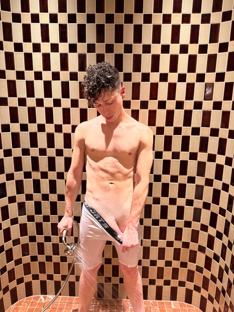 David_devill's tweet photo. What’s on your mind right now? 😈 https://t.co/AZp2YfW3N3