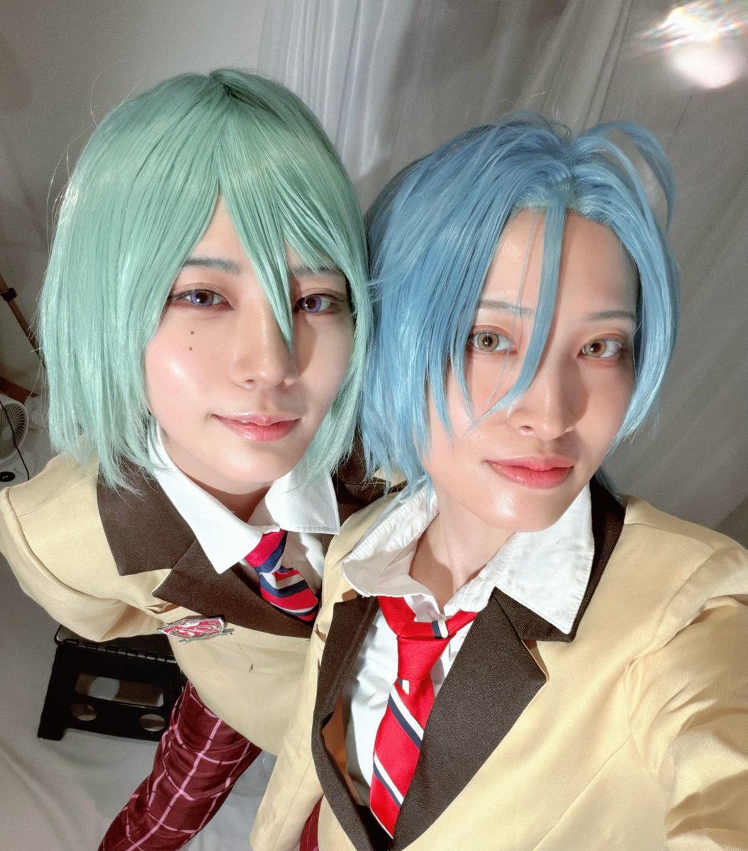 Cosplay_Kf's tweet photo. ひっっさびさの要くん&amp;巽おねいちゃんやってきました🪽 https://t.co/PvxdRYaDhP