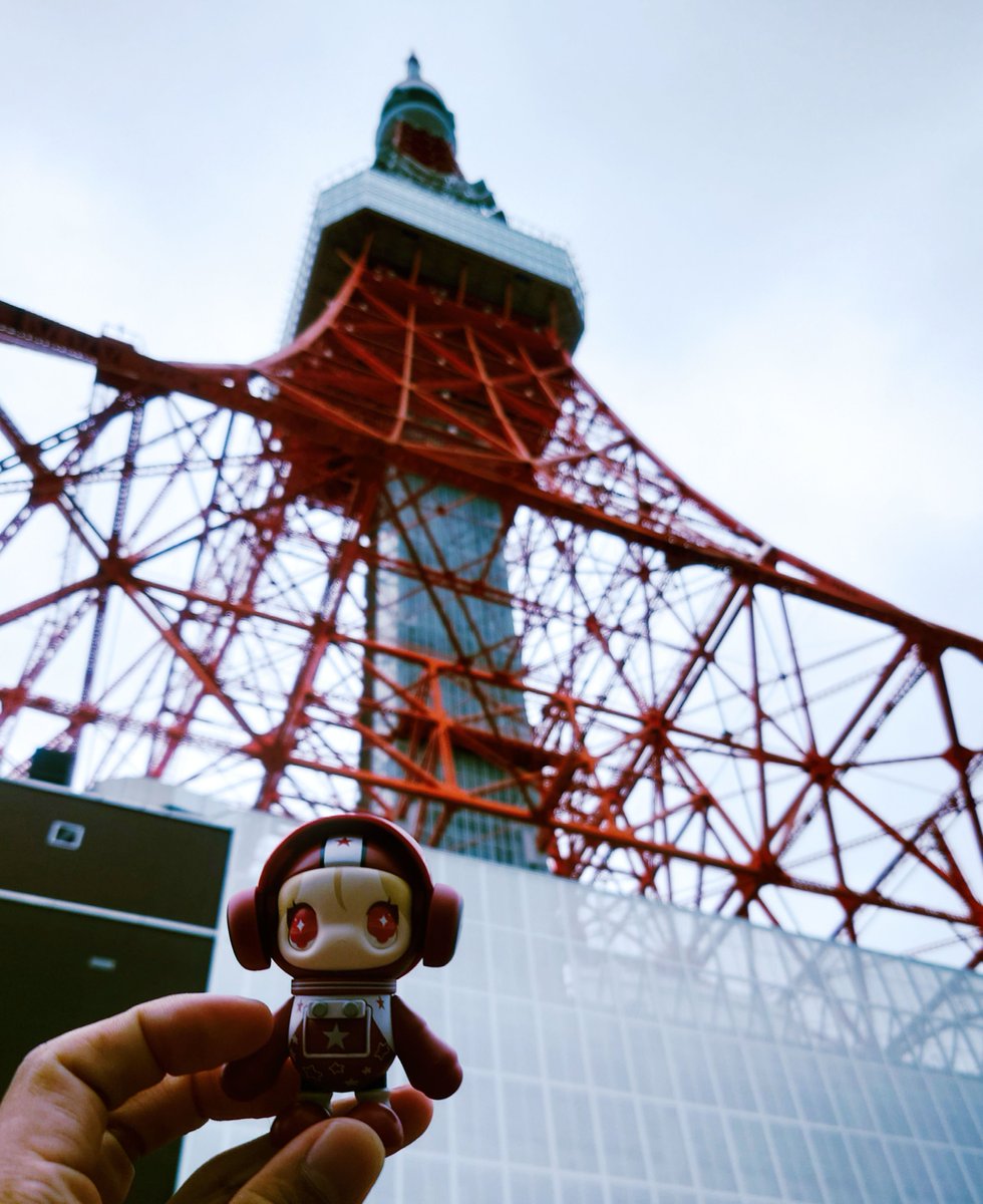 wjd2tj4snfx5's tweet photo. #川後陽菜 #aftertears #YONAKABAND #川後と夜中
東京タワーなんて画面の向こうで終わる人生だと思ってた
以前は行ってみたいと思ってた乃木坂関係の諸々もまぁ結局行かないだろうと思ってたし
同じ人のライブに何度も行くのも、ライブハウスに行くのも初めての経験だったし https://t.co/7DTqtPGvNa