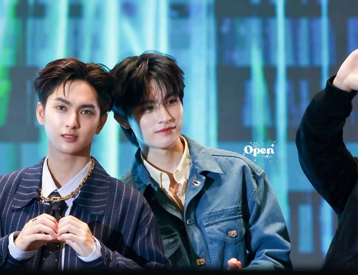 open08082's tweet photo. อชิเปอร์ นี่นาาาา 🥰🤭    

#AAashirakorn 
#COPPERdechawat 
#MchoiceMintAwards2026xBUS https://t.co/m03atyTLNz