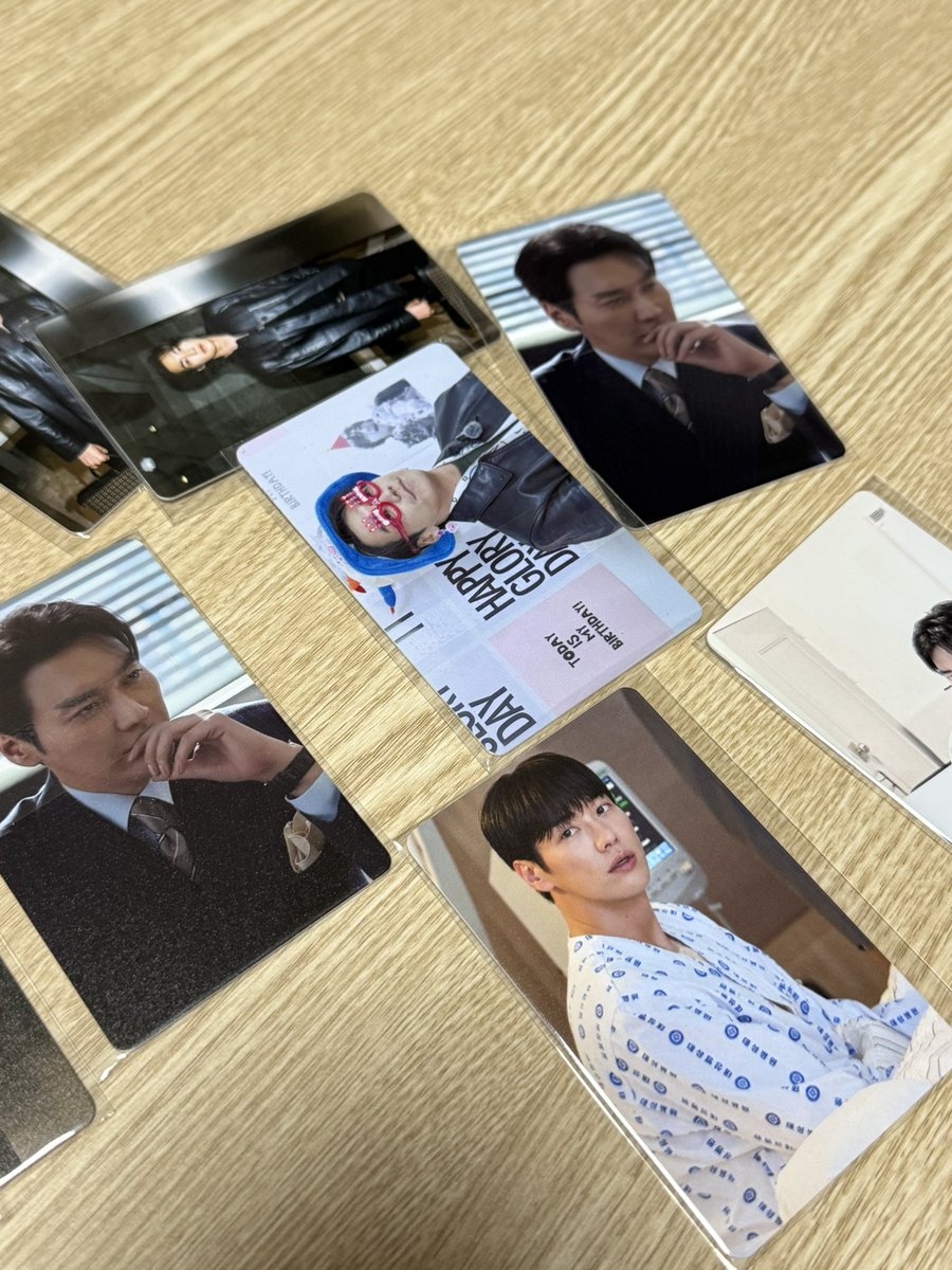 w_onnnnn's tweet photo. 나충전 기다리면서 굿즈 뽑기 ㅋㅋ
덕메들 보내줄 생각에 심장 터진다 푸핫 https://t.co/m7xoyjU14U