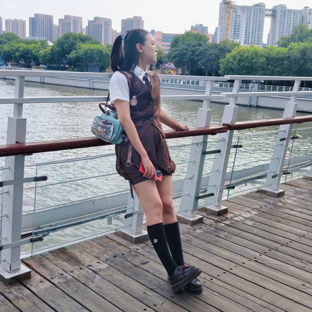 Veronica_JX_'s tweet photo. I m back https://t.co/ERlsamoeki