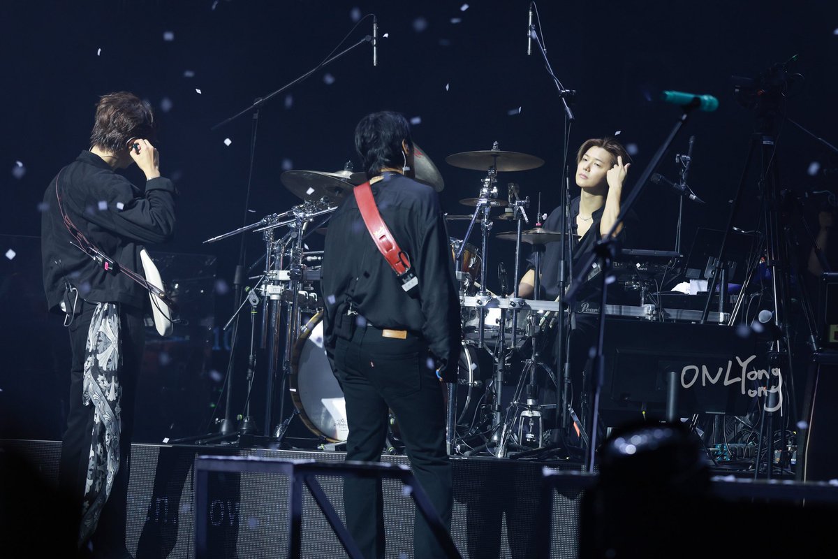 yon_cn4's tweet photo. 20260912 CNBLUE LIVE '3LOGY' 

Busan🇰🇷 CNBLUE FOREVER

#CNBLUE #씨엔블루 https://t.co/GSEZMAybrG