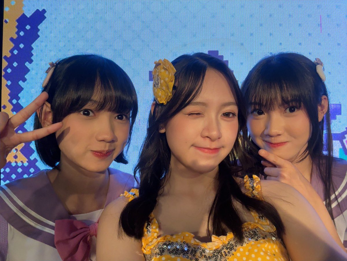 Lily_JKT48's tweet photo. Terimakasii banyak loveee buat tudeii, happy 14th anniversary jkt48 theater!!💗 https://t.co/bvRaBVF7DS