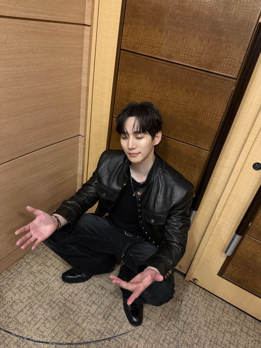 Kkorepo's tweet photo. 「#2PM」#イ・ジュノ、愛情あふれるハート…「秋は好き？私はイ・ジュノが好き」 
#イジュノ #ジュノ　
🔗https://t.co/rjMbphW1eA https://t.co/NIDgvPbGXl