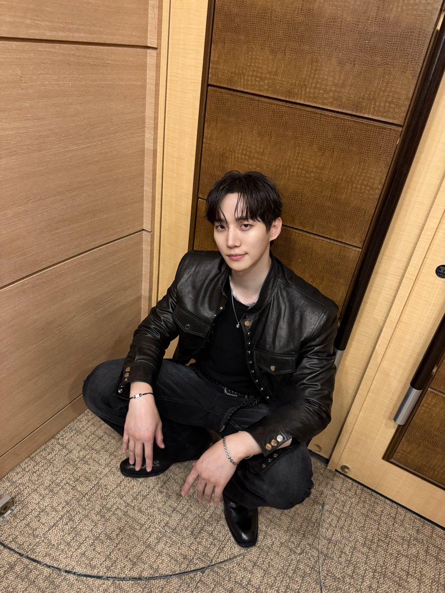 Kkorepo's tweet photo. 「#2PM」#イ・ジュノ、愛情あふれるハート…「秋は好き？私はイ・ジュノが好き」 
#イジュノ #ジュノ　
🔗https://t.co/rjMbphW1eA https://t.co/NIDgvPbGXl