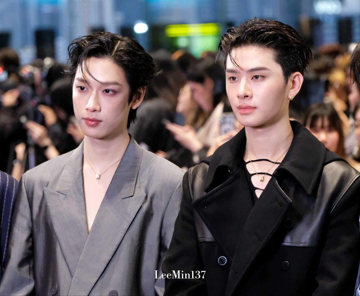 myboososhine's tweet photo. ไม่ค่อยเข้าใจ ขอซีรีส์สัก 10 เรื่องคะ https://t.co/UmO6g6xHha