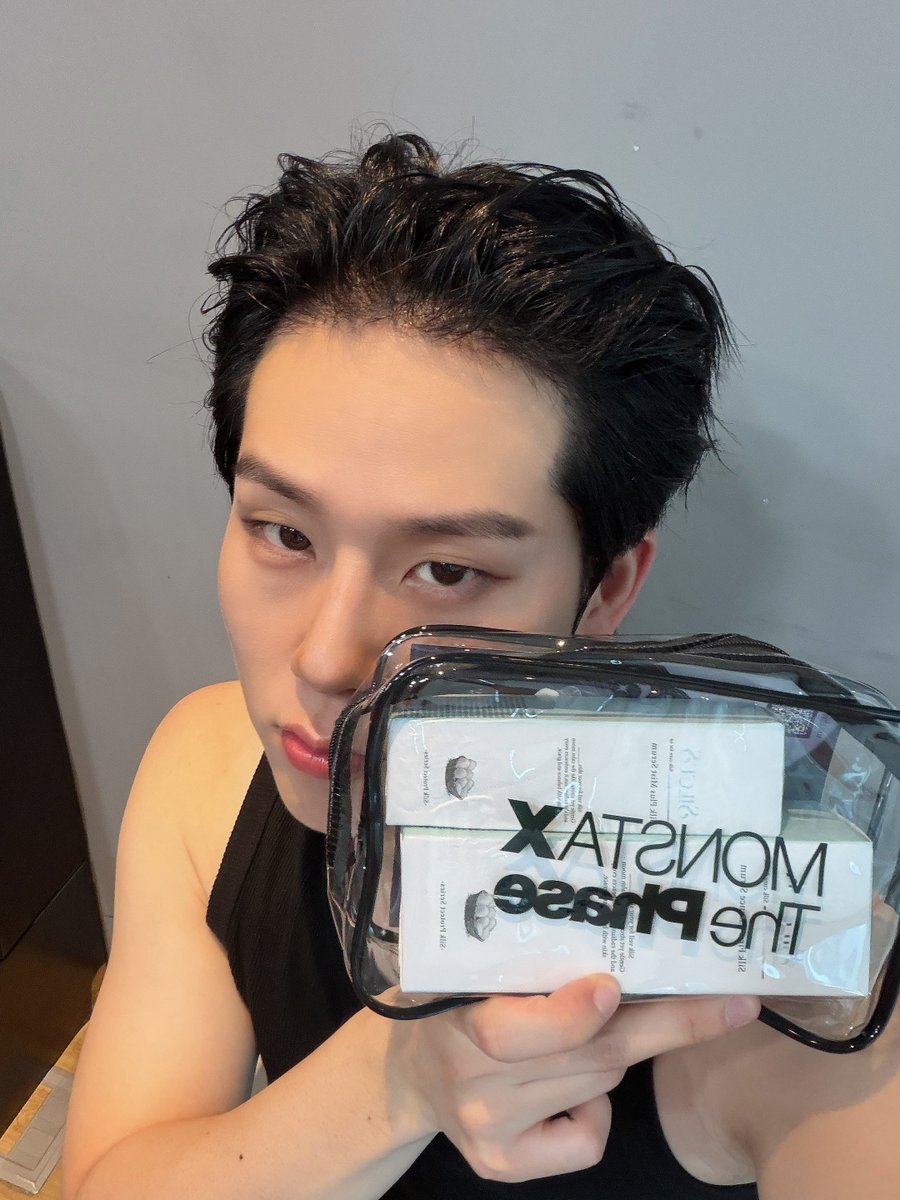 OfficialMONSTAX's tweet photo. 목요일날 함께했던 실큐어스 
몬베베들 피부 내가 지켜🩵 #주헌 https://t.co/9Vea9lOfXb