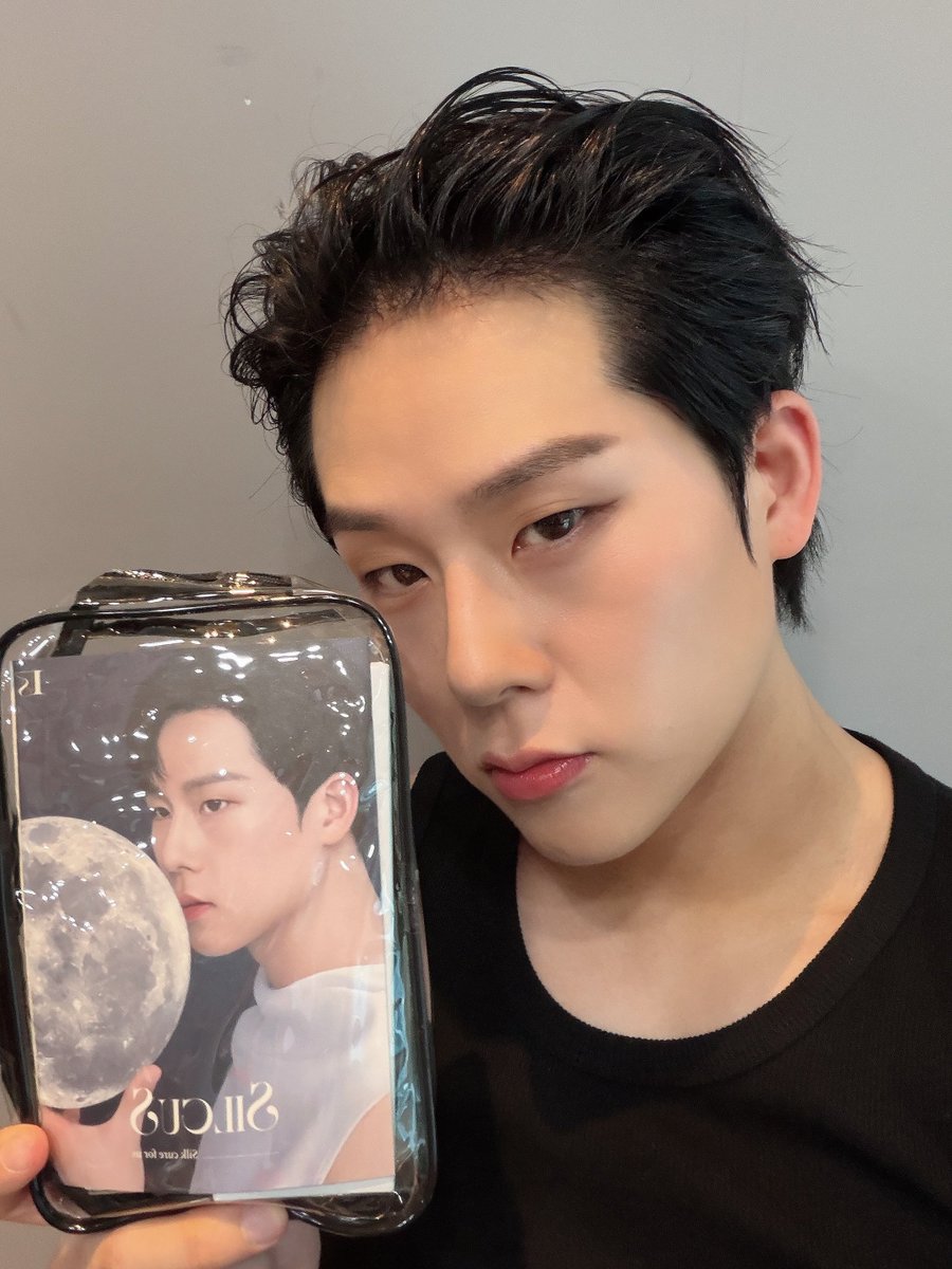OfficialMONSTAX's tweet photo. 목요일날 함께했던 실큐어스 
몬베베들 피부 내가 지켜🩵 #주헌 https://t.co/9Vea9lOfXb