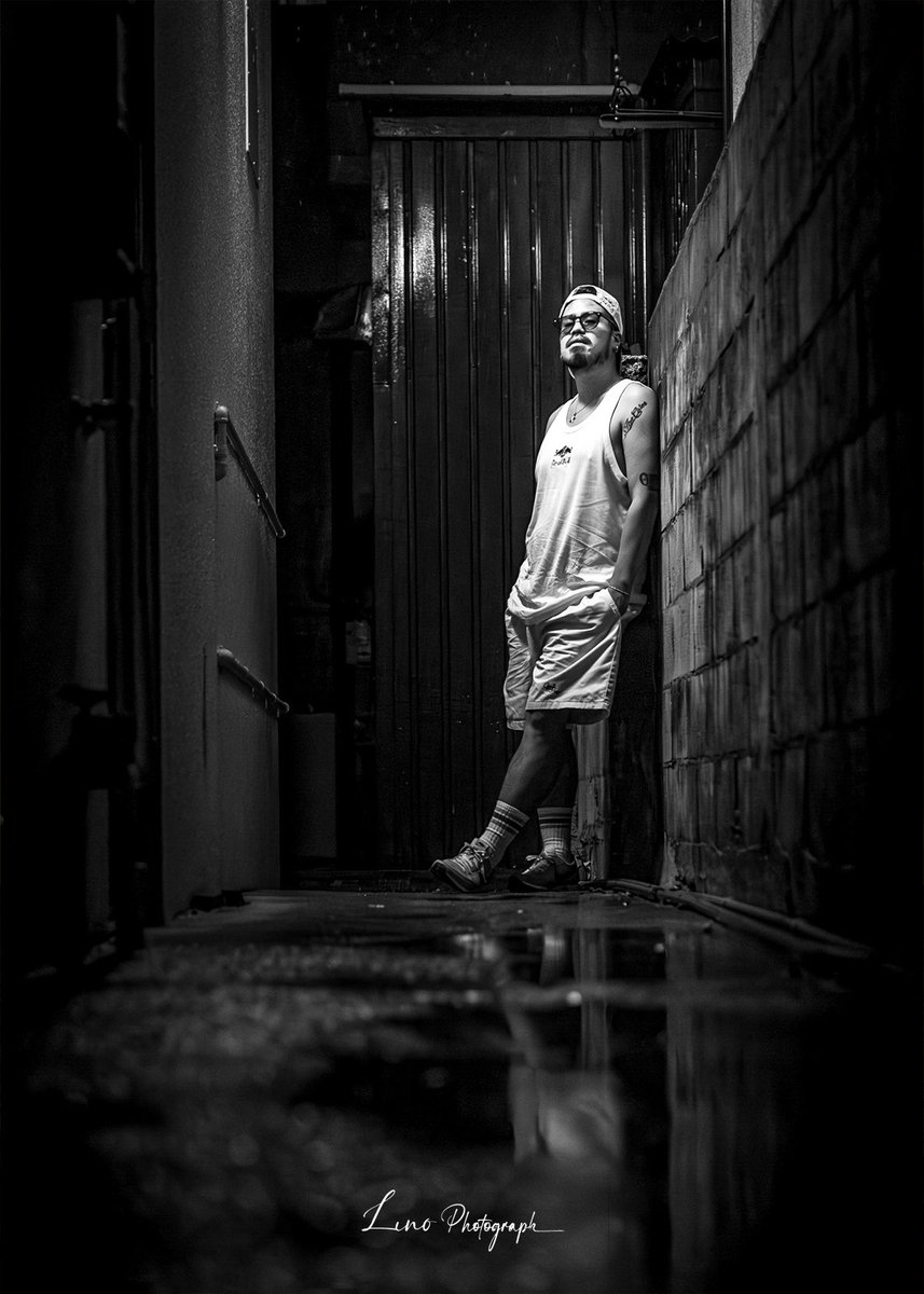 LinoPhotograph's tweet photo. これから石垣島の街中でカメラ持って「独りフォトウォーク」しようと思います。
写真、カメラ好きの方、撮りたい方、写りたい方などどなたでも参加してもらってOKです。
#石垣島 #ishigaki #沖縄 #カメラ #写真 #ストロビスト #strobist #フォトグラファー #ポートレート #portrait https://t.co/uVUzMe98dW