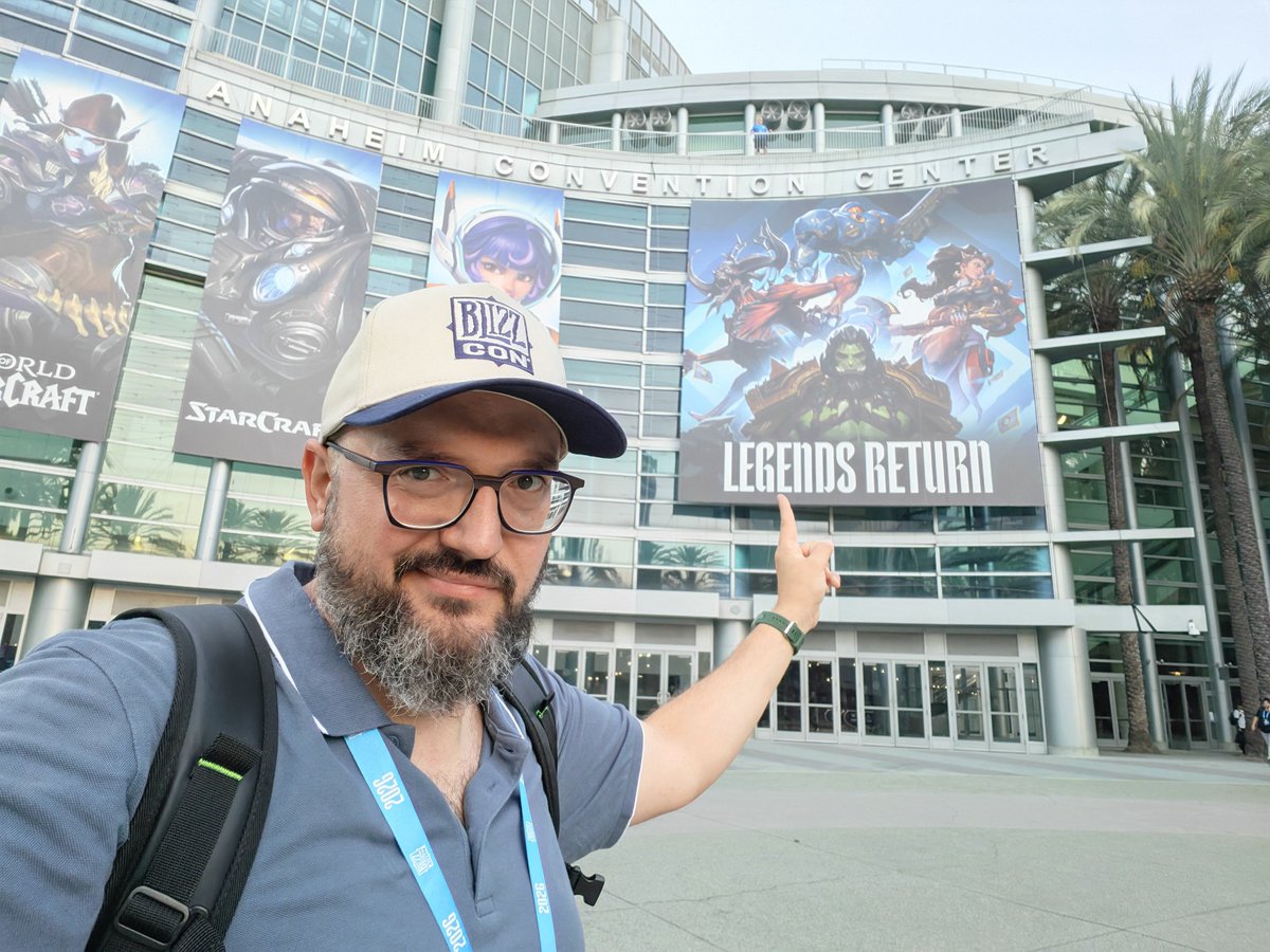 SireGoupil's tweet photo. J'ai attendu 40 ans pour réaliser un de mes rêves : aller à la Blizzcon !

Aujourd'hui, c'est le grand jour, suivez les annonces sur @pressecitron 🍋 https://t.co/Z51qYgXDMm