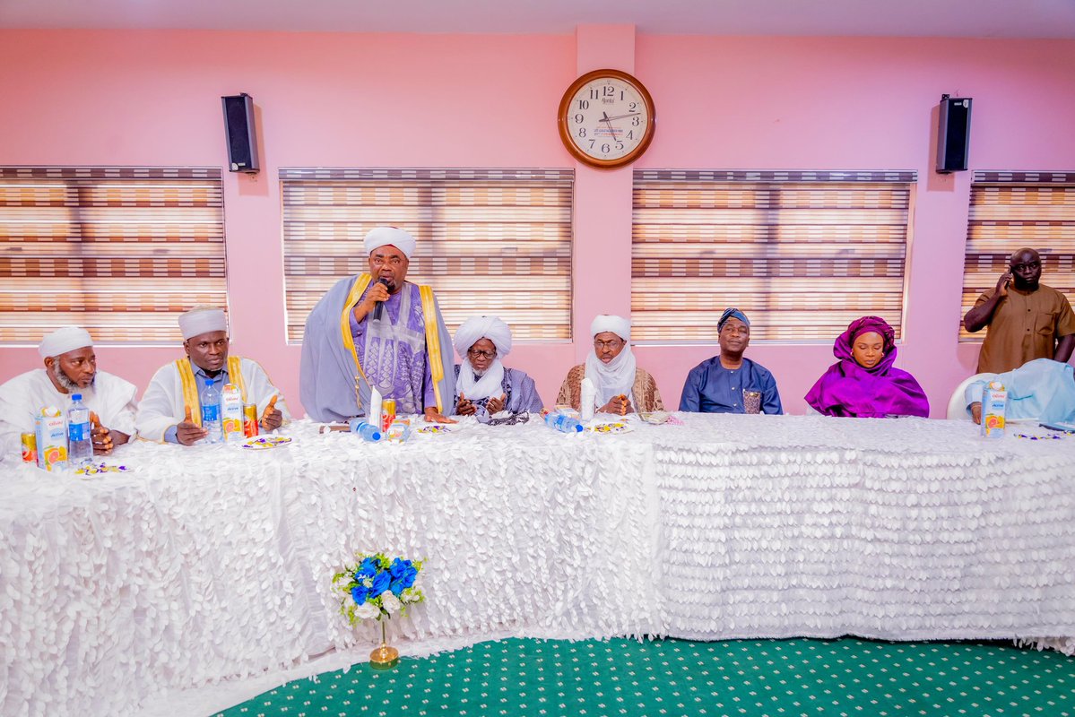 drobafemihamzat's tweet photo. I visited the Grand Chief Imam of Lagos State, His Eminence, Sheikh (Engr.) Sulaimon Oluwatoyin Abou-Nolla, alongside other Divisional Imams across the State. 

I am always encouraged by conversations that remind us of what we can achieve when we put Lagos first.

Our diversity is one of our greatest strengths and I remain committed to building on that strength as we move forward together.