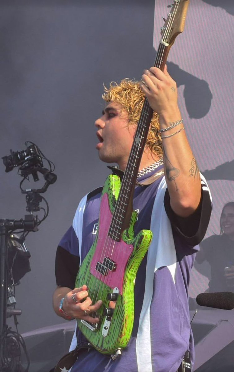 sabbyirwin's tweet photo. I still think about you lolla calum you little star https://t.co/RgocgQmpOP