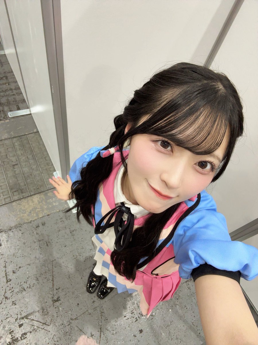 airi_sato0624's tweet photo. #AKBが好きish 大阪全国握手会
ありがとうございました！🐙

ステージもグループ握手会も全握ならではの雰囲気でとても楽しかったし、
握手会では勇気をだして初めて会いに
来てくださったり、深くお話しできたりと本当に私にとっても大切な時間だなって改めて思いました🥺

明日も会えるのすごすぎー！
来てくださる方よろしくお願いします🫶🏻