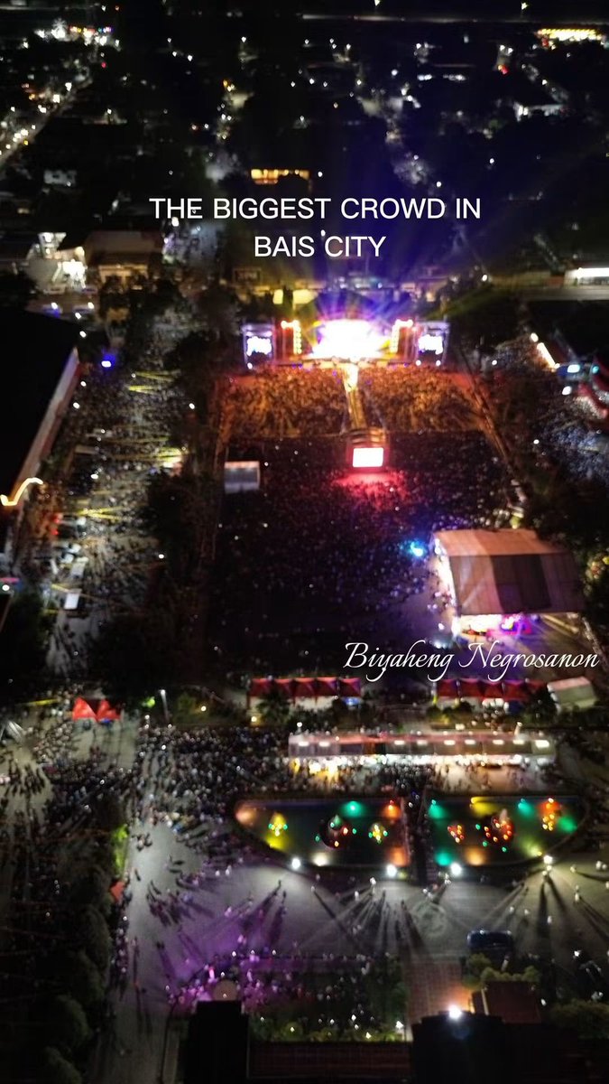 marjforjah's tweet photo. Aerial view of the crowd 🥹💙

📷: Biyaheng Negrosanon (fb post) 

SB19 HYPES TeaM FAIR 2026
@SB19Official #SB19 
#SB19_TeamFair2026 https://t.co/AKdslsPBkG