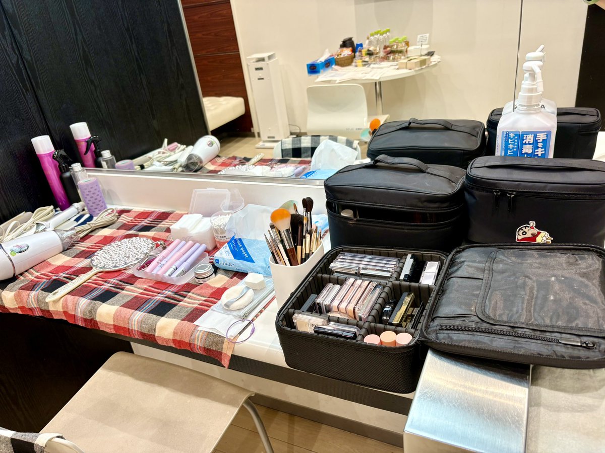 TsuGu2525MakeUp's tweet photo. ありがたいことにベースメイクを褒めていただく機会が多くて、ヘアメイク歴20年にしてようやく自分の強みが見えてきた気がします🥹

もっとヘアもメイクも極められるように精進していきます！ https://t.co/3DKIhEGUOo