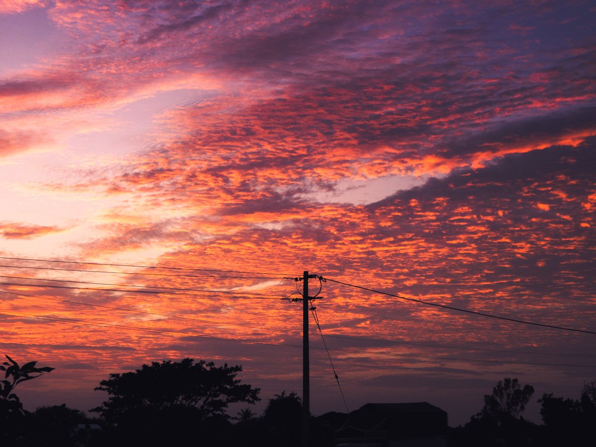arthextic's tweet photo. apparently y’all are pretty sky addicts and i intend to keep the supply going 🥀 https://t.co/TnG5PNpArd