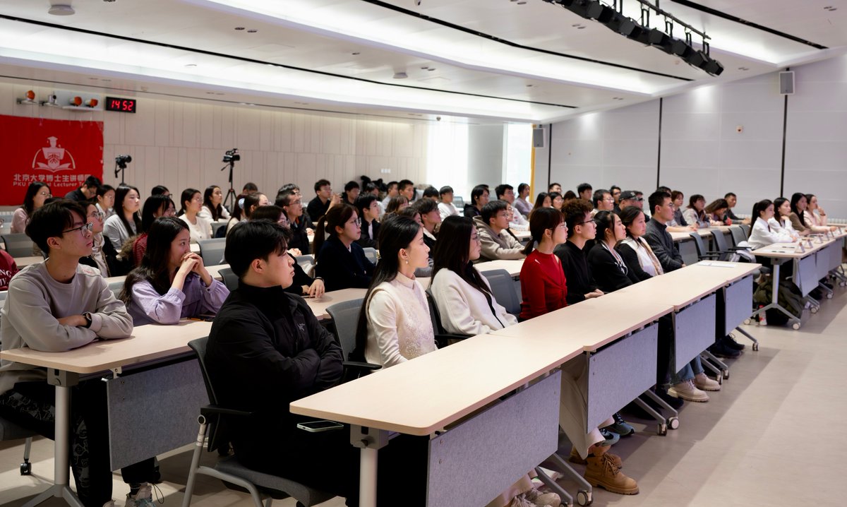DanielleSw43l's tweet photo. Recientemente impartí un taller sobre técnicas de productividad para jóvenes profesionales en la Universidad Central. Una experiencia increíble llena de ideas nuevas y conexiones geniales! https://t.co/WNMShvOj9F
