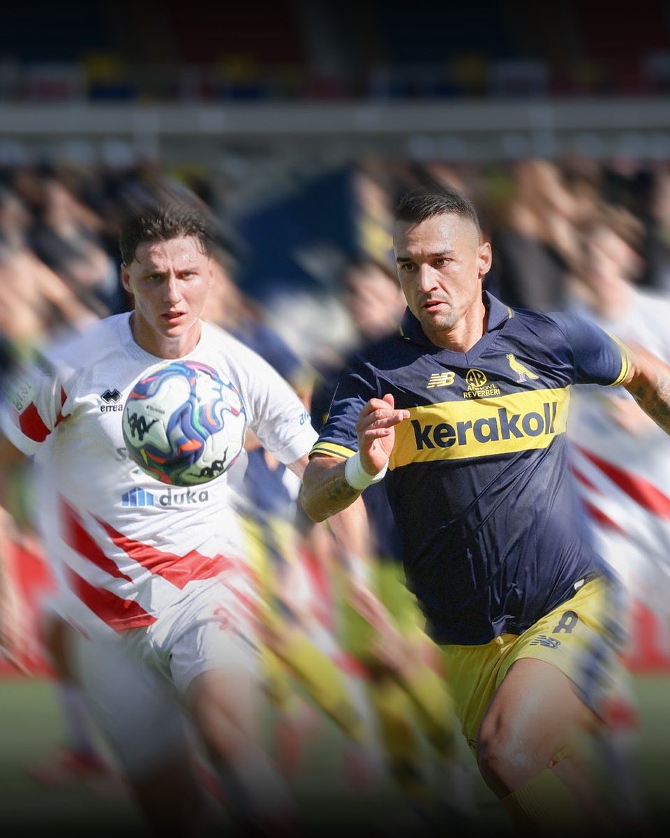 Modena_FC_1912's tweet photo. 🟡🔵⏸️ #SudMod 1-0 | Intervallo.

#DaiGialli https://t.co/bz7d9IBFTB
