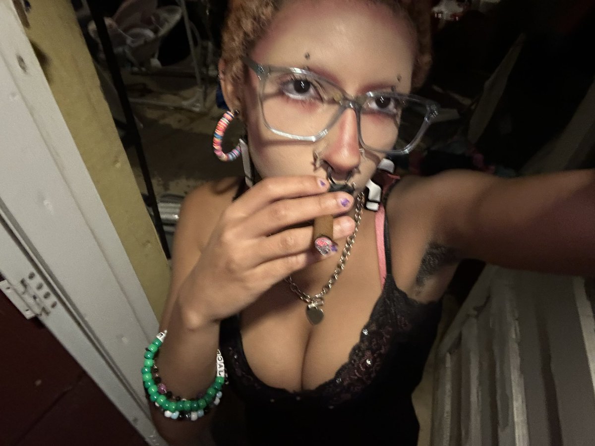 fell__1's tweet photo. my night out look https://t.co/igbjfJvMGs