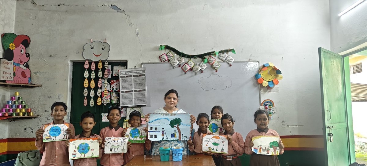 Pritisi92357809's tweet photo. #स्वच्छतापखवाड़ा
#ecoclubactivity
#Basicshikshadepaetment
#स्वच्छताहीसेवा
आज दिनांक 12/09/2026 को प्राथमिक विद्यालय कोरौती आराजी लाइन में स्वच्छता पखवाड़ा के अन्तर्गत बच्चों में चित्रकला प्रतियोगिता कराई गई जिसमें सभी बच्चों ने बहुत ही सुन्दर चित्र बनाकर सभी को जागरूक किया। https://t.co/9GYqABV0ek