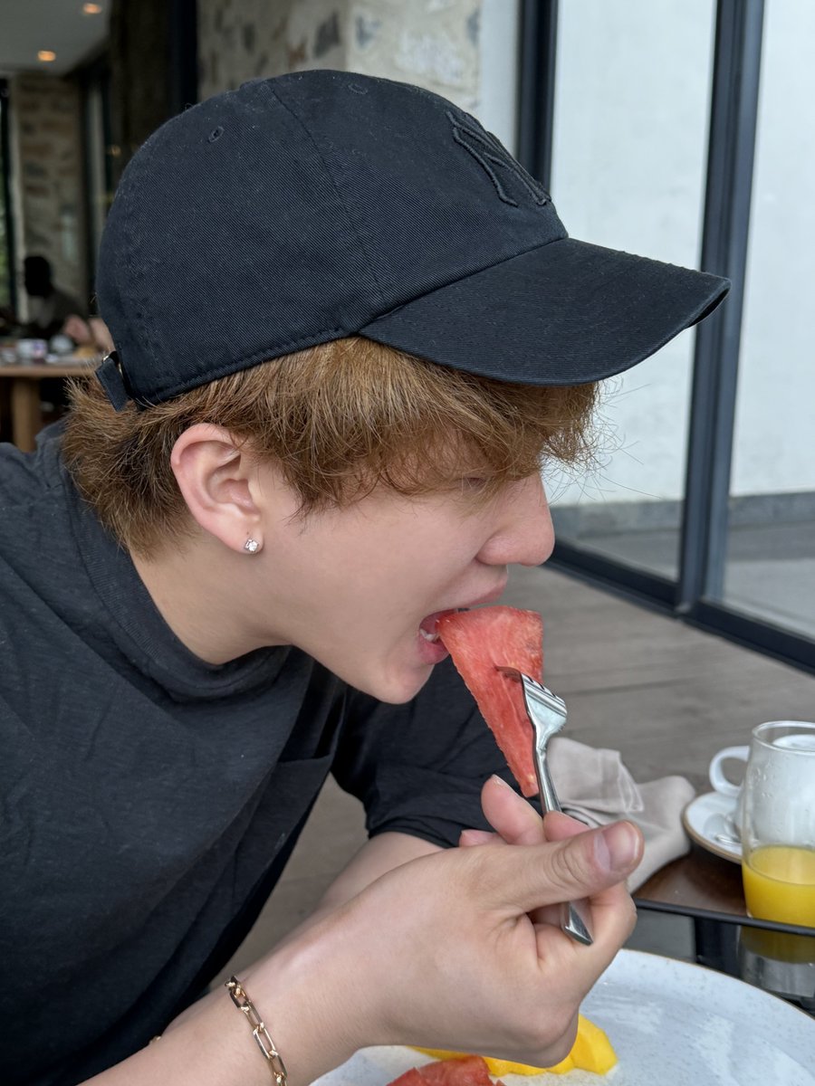 yang0811bin's tweet photo. 🐰🍉 https://t.co/jw5URhwvv8