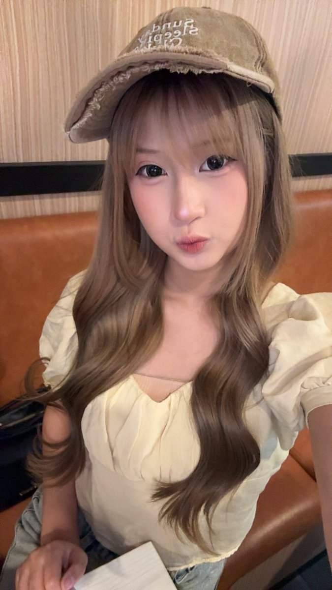 yolandamustika_'s tweet photo. 😋😗 https://t.co/HiNEOlHIOk
