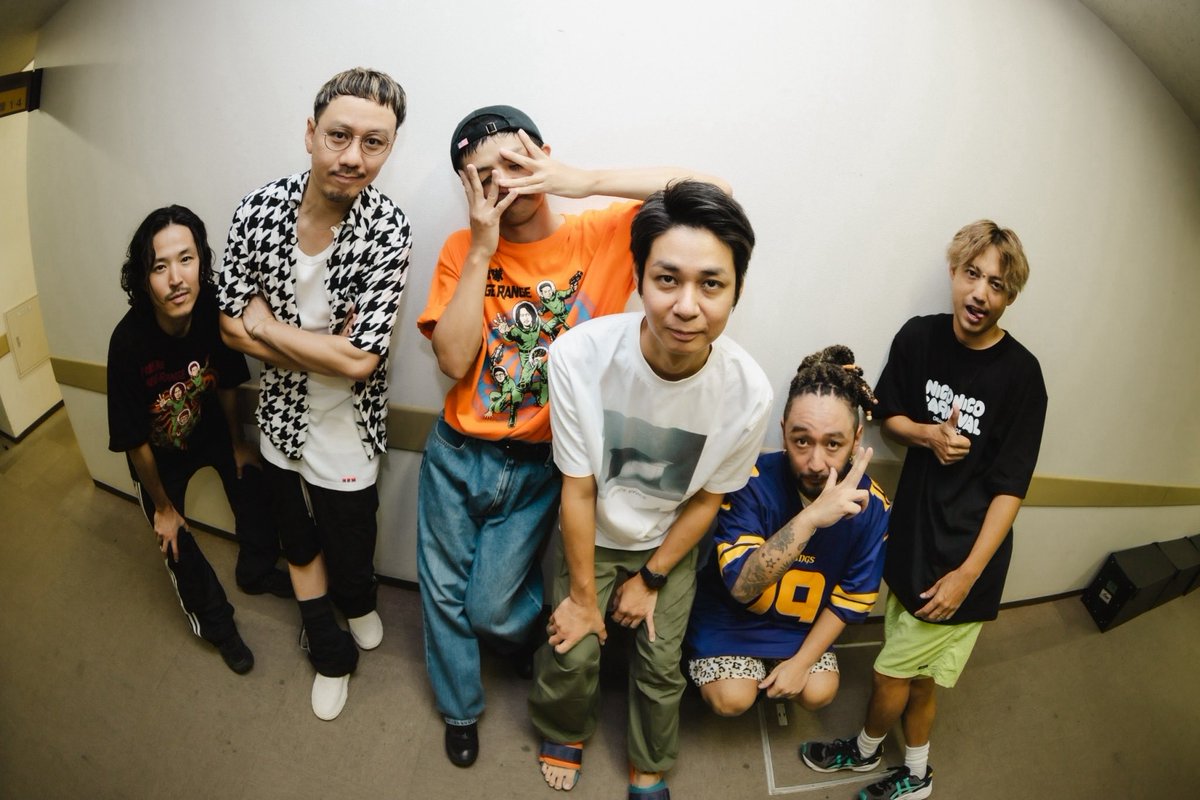 OR_HIROKI's tweet photo. ORANGE RANGE LIVE TOUR 026-027
〜おかげさまで25周年！ニコニコカーニバル〜 埼玉・サンシティ越谷市民ホール 大ホール！ホーム越谷！流石の盛り上がり！楽曲を通して沢山の感謝を伝える事が出来ました。ありがとうございました〜 https://t.co/MJY6QANnAQ