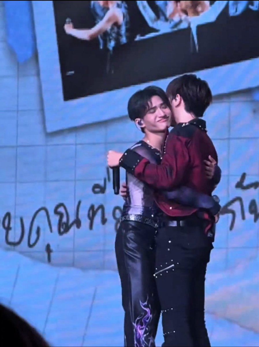 JohnSmithkhm1's tweet photo. 이걸 보고 진짜 처울음 아아..😢 https://t.co/KC3sd4snTn