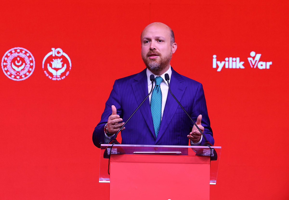 abdullahozdemir's tweet photo. İyiliğin çoğaldığı, dayanışmanın güçlendiği bir Türkiye için…

Aile ve Sosyal Hizmetler Bakanlığımız tarafından hayata geçirilen “İyilik Var” Dijital Gönüllülük Platformu’nun tanıtım programına katıldık.

İyilik için bir vaktimiz, paylaşacak bir emeğimiz, dokunacak bir gönlümüz varsa; hep birlikte yapacak çok şeyimiz var.

Tüm vatandaşlarımızı #İyilikVar diyerek bu güzel dayanışma hareketinin bir parçası olmaya davet ediyorum.

Bu anlamlı projeyi hayata geçiren Bakanımız Sayın Mahinur Özdemir Göktaş’a, destekleri için İlim Yayma Vakfı Mütevelli Heyeti Başkanı Sayın Necmeddin Bilal Erdoğan’a, İstanbul Valimiz Sayın Davut Gül’e ve Genel Başkan Yardımcımız Sayın Fatma Betül Sayan Kaya’ya teşekkürlerimi sunuyorum.