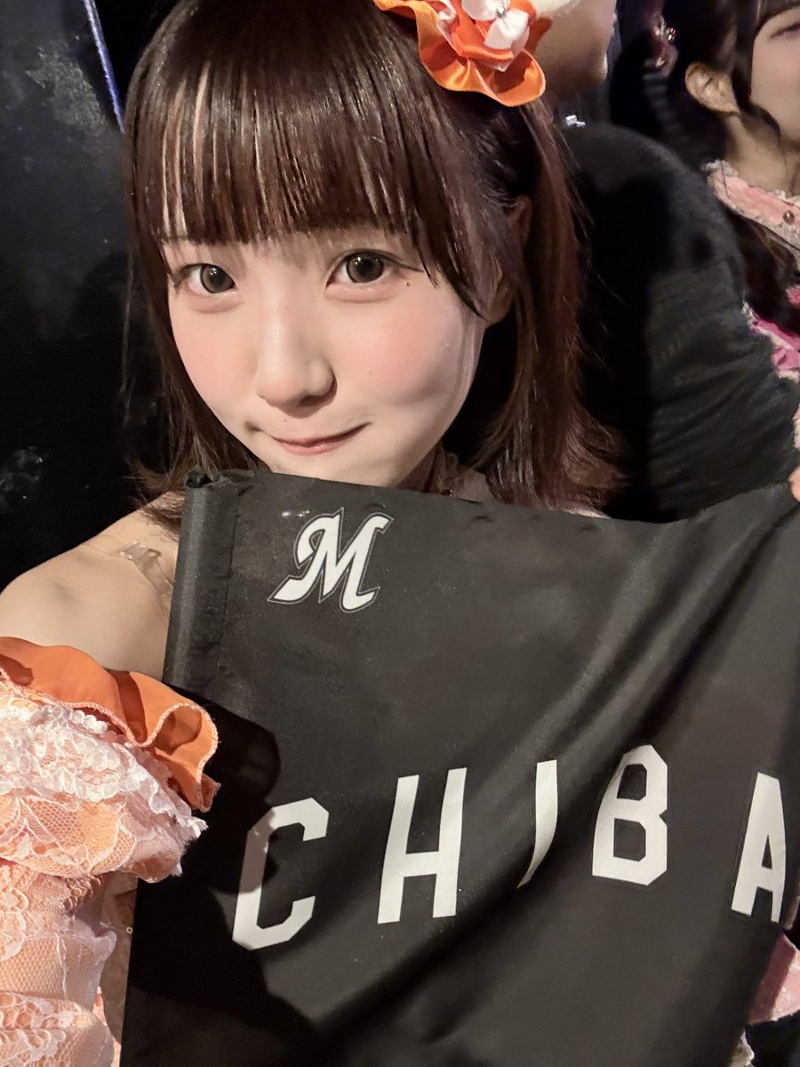 APAK1220's tweet photo. 試合は負けたけどここちゃんに会えたから
良しとしよ笑笑
これでここちゃんもマリーンズファン笑笑 https://t.co/66rKQ09MqQ