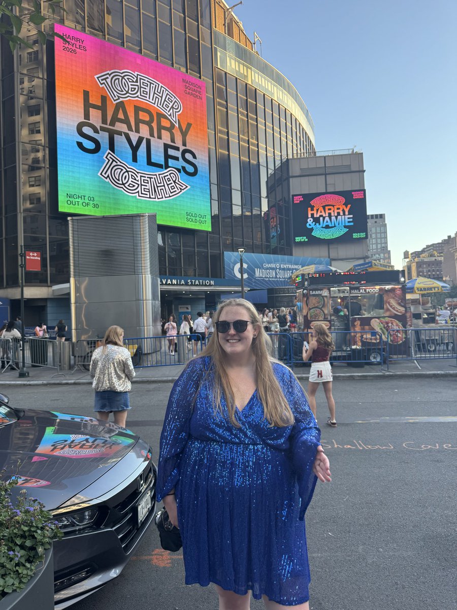 MEDlClNEHES's tweet photo. hiii @HSHQ i would love to be tonight’s together together photographer!! 🥰 i’ve been a fan since 2010 and would love the opportunity to capture these memories with my friends and harry - i’ll be in right pit tonight 🫶 https://t.co/zhBYj2KTck