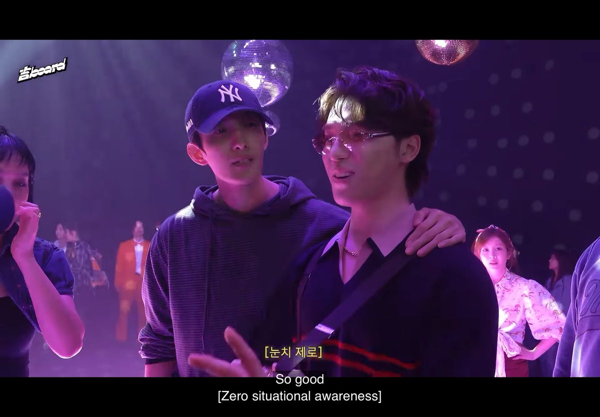 feat_jww's tweet photo. dino really has a survival skills of a fish im cryingg https://t.co/00OLuGyFid