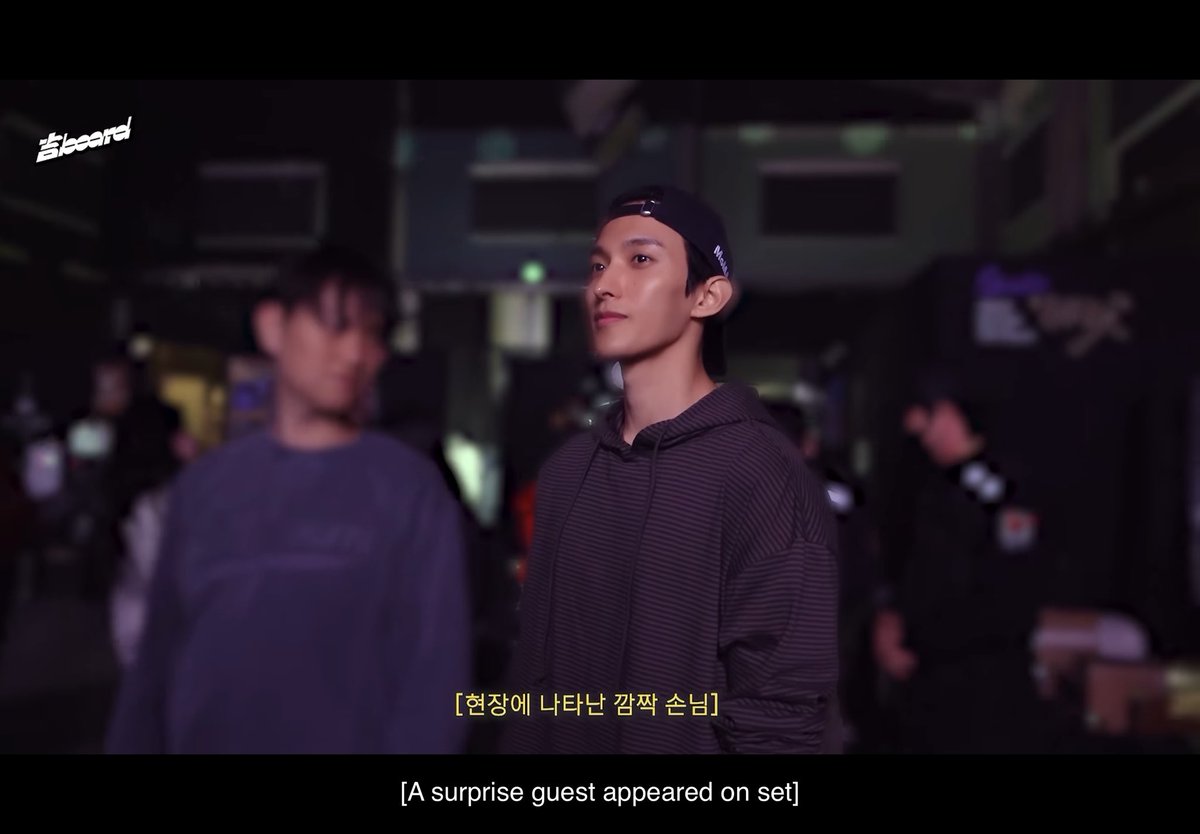 feat_jww's tweet photo. dino really has a survival skills of a fish im cryingg https://t.co/00OLuGyFid