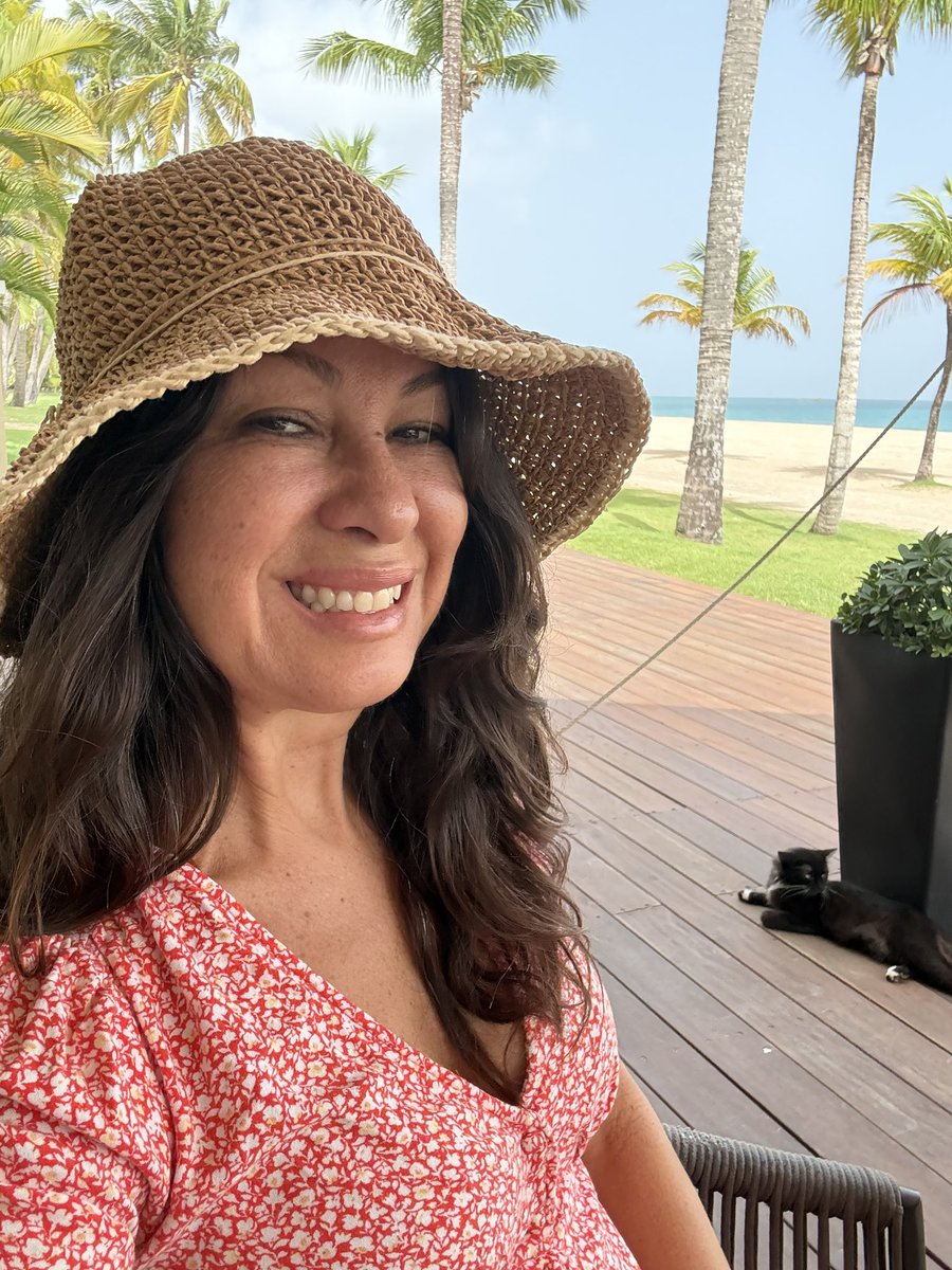 CarlaKRealtor's tweet photo. Coffee &amp; Quote ☕️📖❤️
W/Carla K Realtor 

“Gratitude turns a beautiful moment into a lasting memory.” 🤍

My heart is full. 🥰

Thank you everyone for the birthday wishes. And to my family &amp; loved ones who went out of their way to make my day extra special — thank you. ❤️ https://t.co/TbWDWukDNf