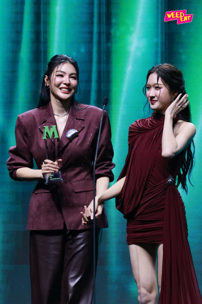 WEED_ENT's tweet photo. ขอแสดงความยินดีกับ " ฝ้าย - อะตอม " ได้รับรางวัล Breaktrough cast of the years ในงาน "MCHOICE &amp; MINT AWARDS 2026" ✨

FAYEATOM X MCHOICE26
#MintAwards2026xFayeAtom
#FayeAtom #FayePeraya #AtomPariya
#MchoiceMintAwards2026
#MchoiceMintatICONSIAM
#MintAwards2026 https://t.co/9BYWulQvsF