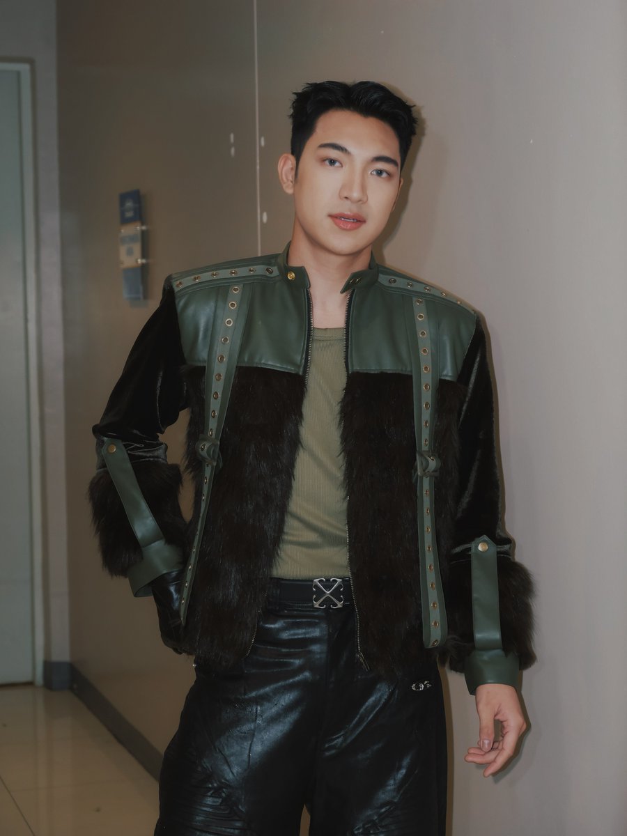 D_marianne23's tweet photo. D' visuals is always standout!!🔥 Apakapogi mo D!!😍😍😍

#DARREN @Espanto2001 https://t.co/CtMIkKBAim